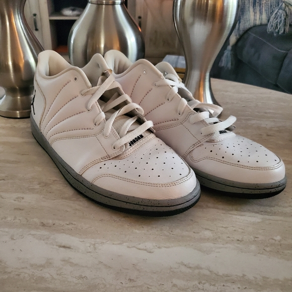 Jordan - Picture 2 of 4